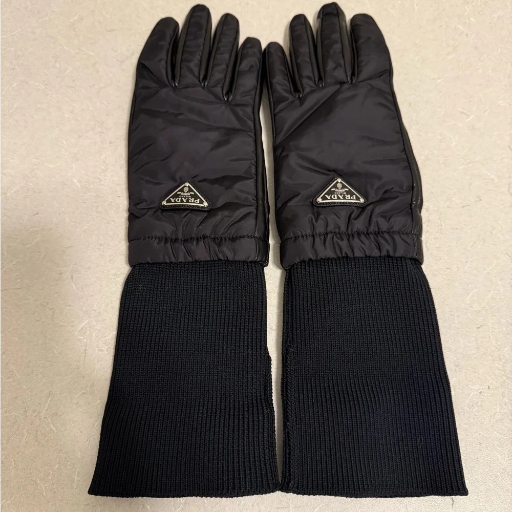 AUTH PRADA WOMENS LEATHER/NYLON CASHMERE LINED GLOVES, SIZE 7.5, MADE IN ITALY